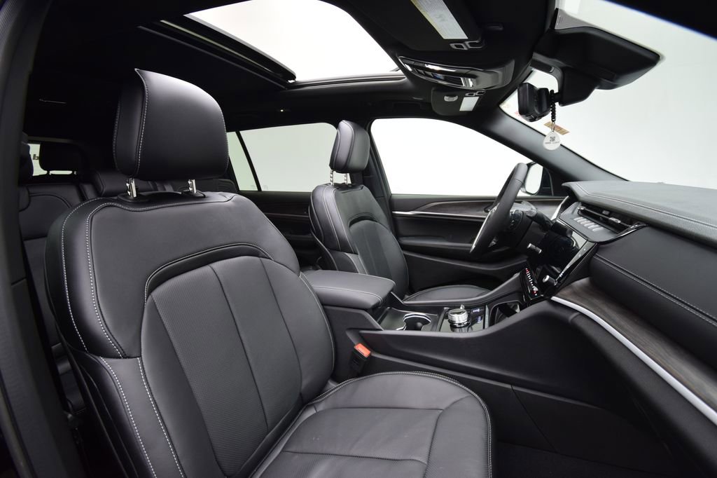 New 2026 Jeep Grand Cherokee L Limited image 19