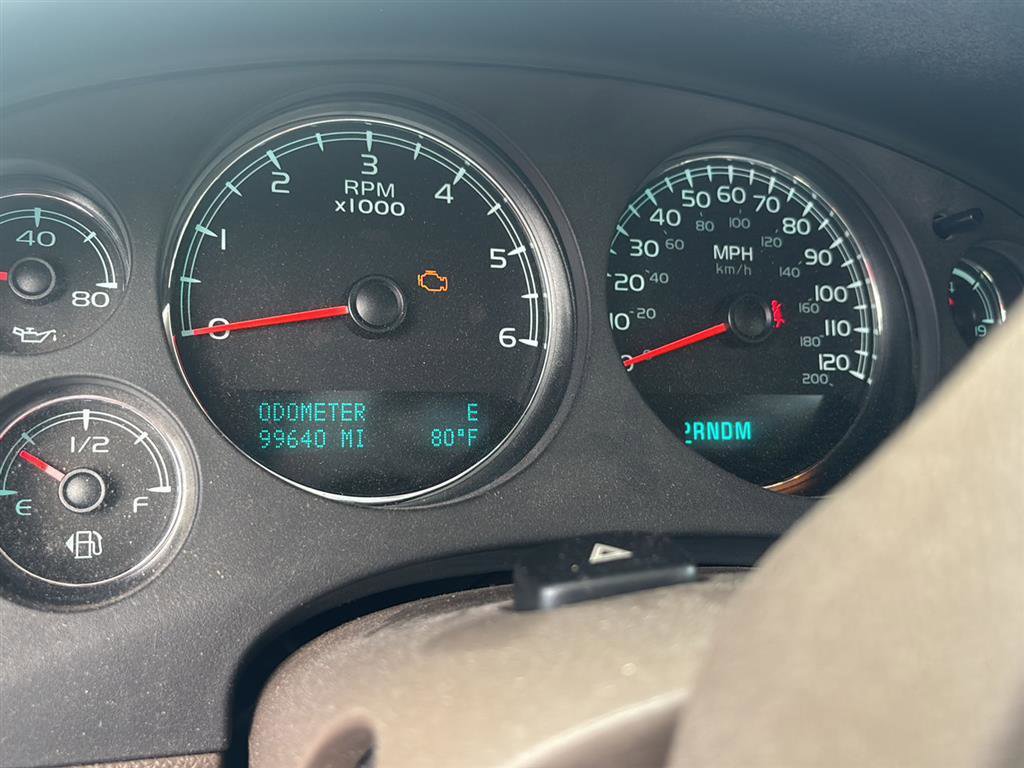 Used 2011 Chevrolet Tahoe LTZ image 3