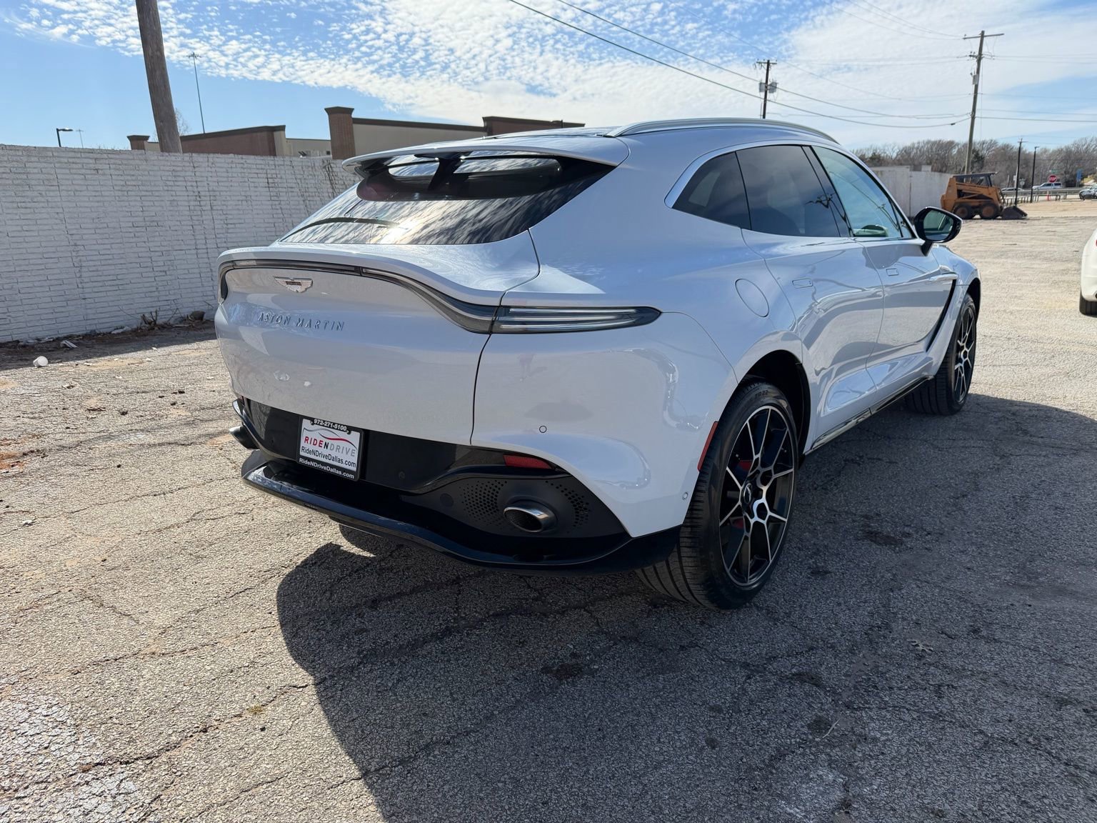 Used 2021 Aston Martin DBX image 7