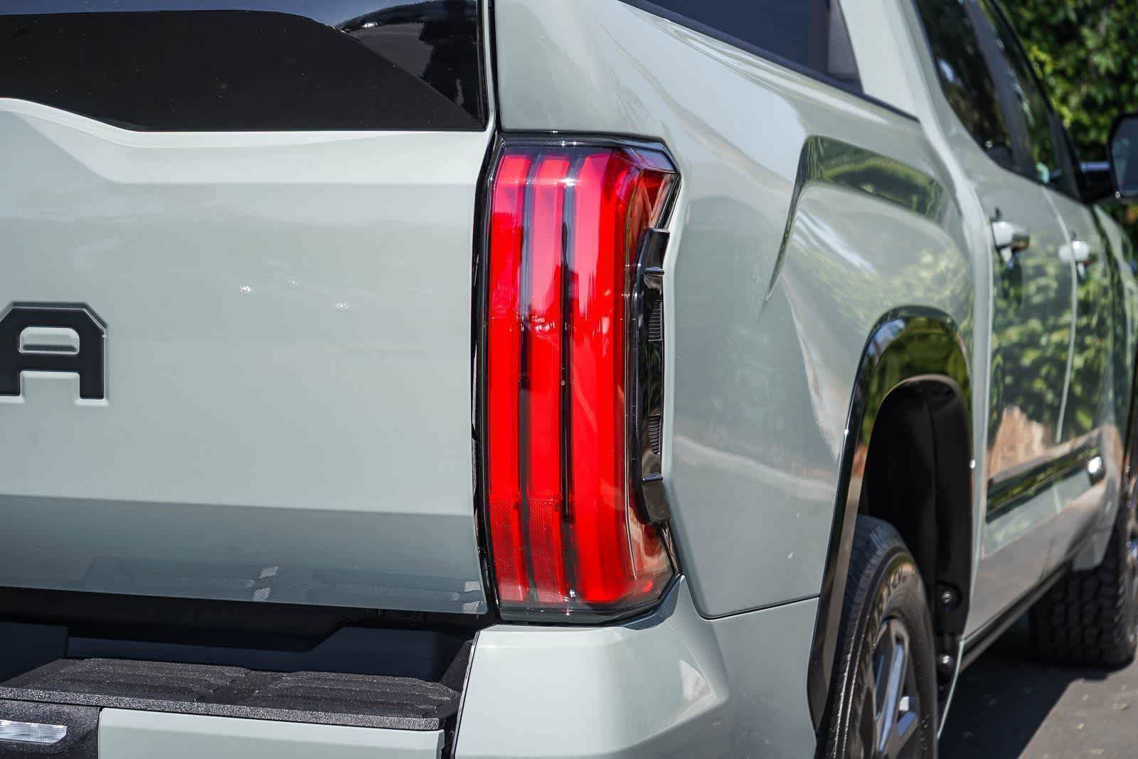 Used 2025 Toyota Tundra Platinum AWD/4WD image 7
