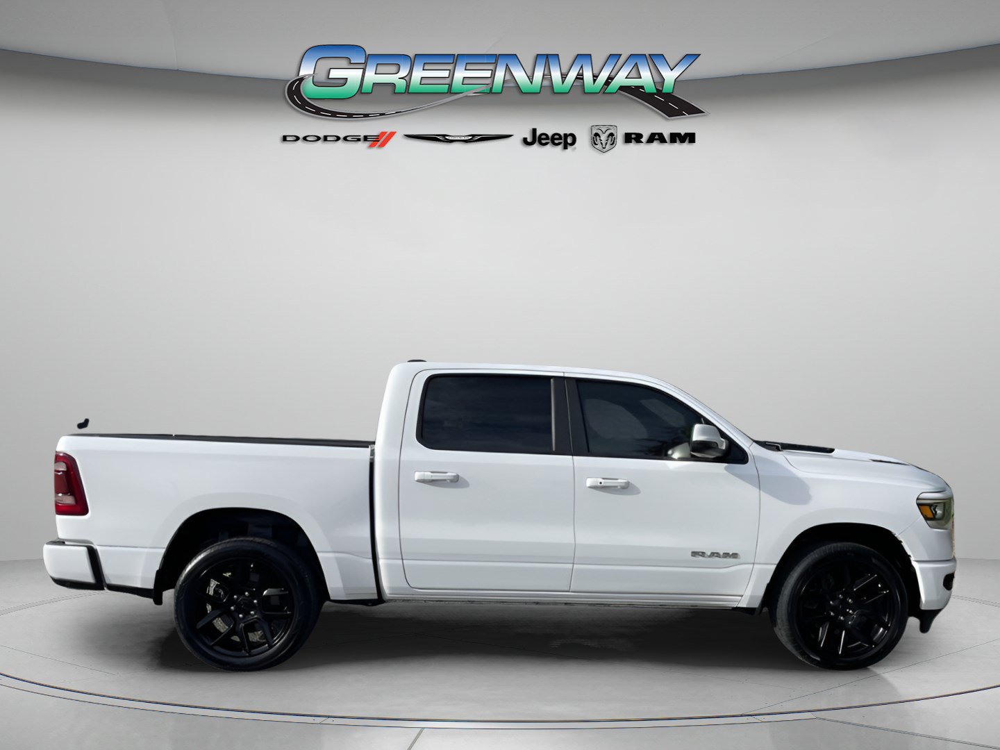 Used 2023 RAM 1500 Laramie AWD/4WD image 5