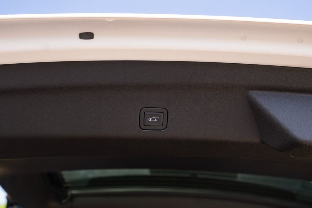 New 2025 Chevrolet Suburban Premier w/ Sun And Tow Package image 47