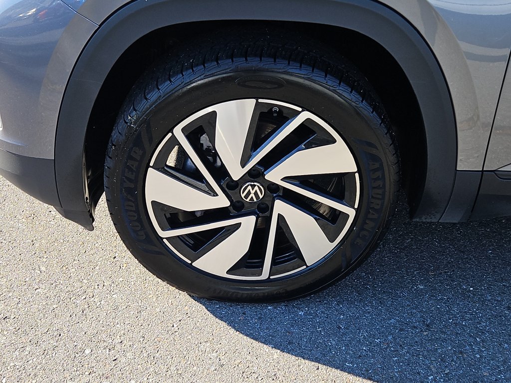 Used 2024 Volkswagen Atlas SE AWD/4WD image 7