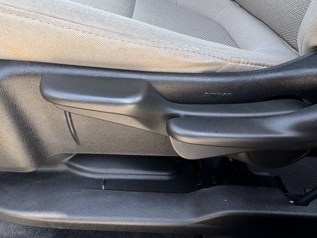 Used 2023 Chevrolet Traverse LS FWD image 29