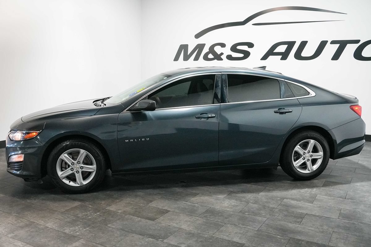 Used 2021 Chevrolet Malibu LS w/ Driver Confidence Package II FWD image 3