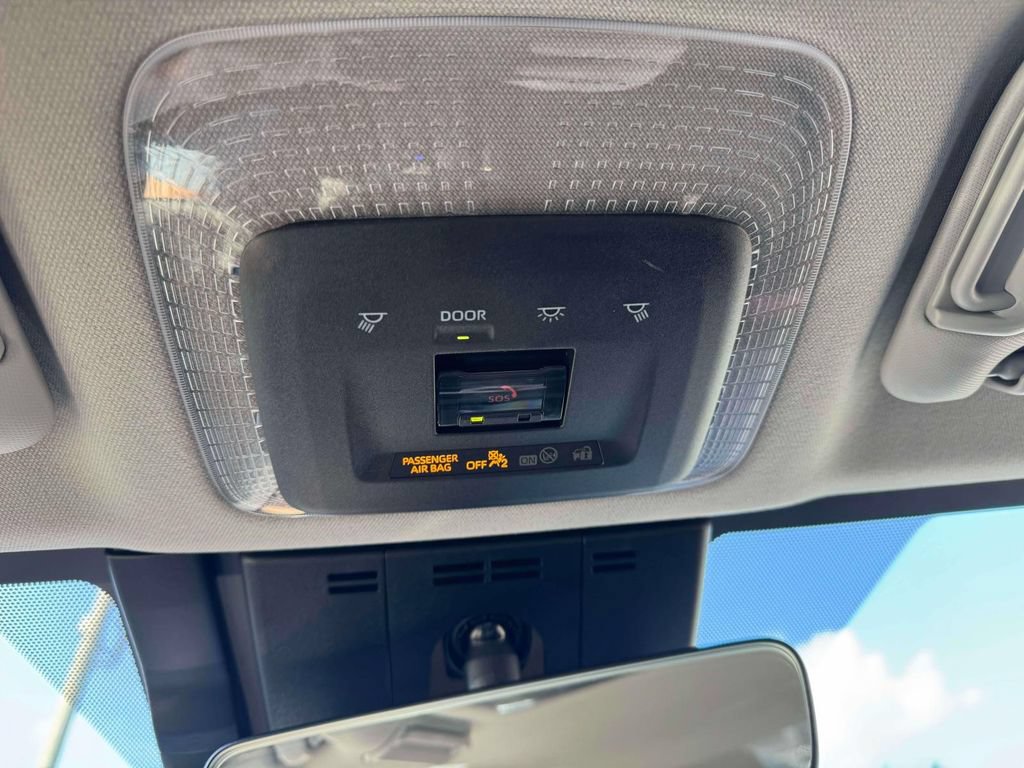 Used 2026 Toyota Prius Plug-In Hybrid FWD image 33