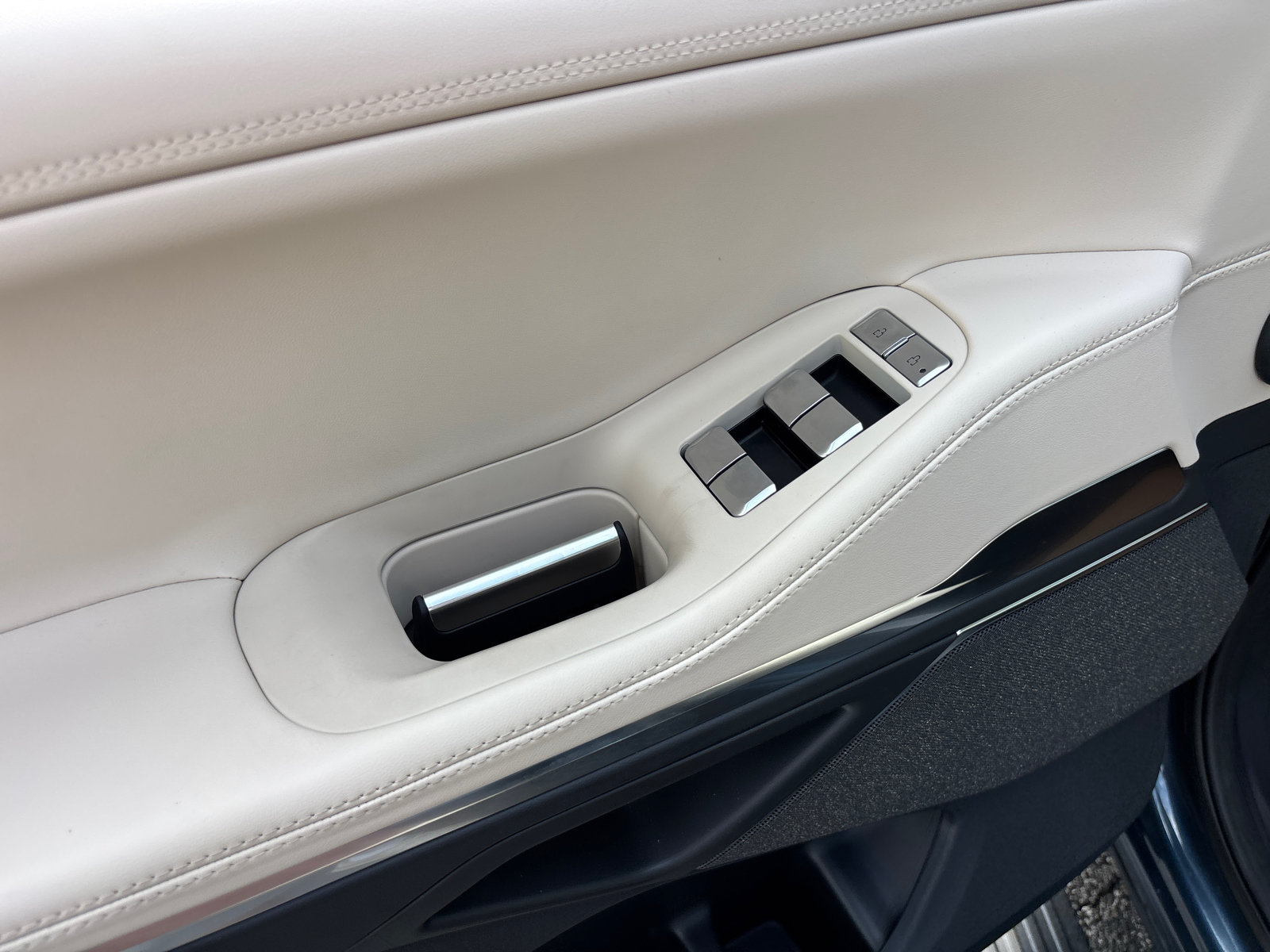 New 2027 Lincoln Navigator Reserve AWD/4WD image 12