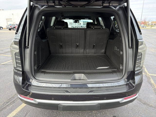 New 2026 Chevrolet Suburban LT image 34