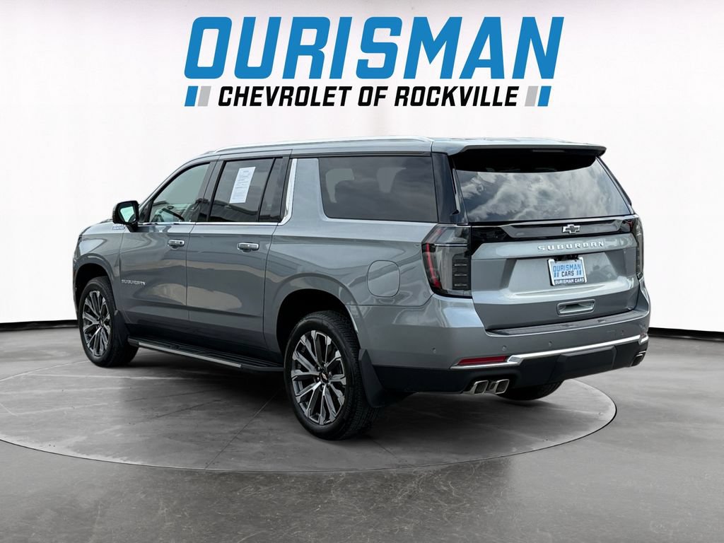 Used 2026 Chevrolet Suburban High Country w/ Sun And Tow Package AWD/4WD image 4