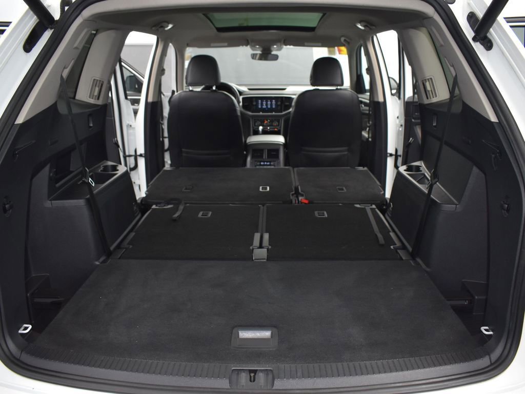Used 2021 Volkswagen Atlas SEL Premium image 31