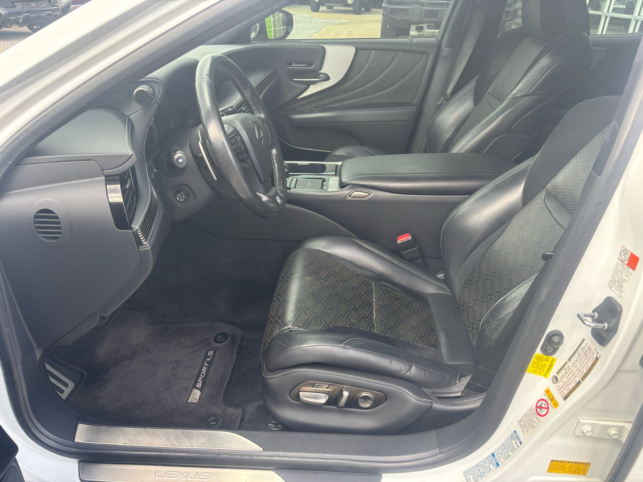 Used 2018 Lexus LS 500 F Sport w/ Accessory Package (Z1) image 11