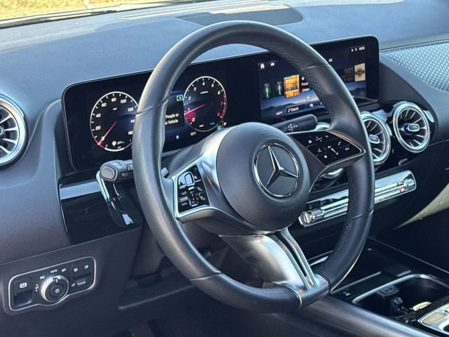 Used 2025 Mercedes-Benz GLA 250 4MATIC image 33