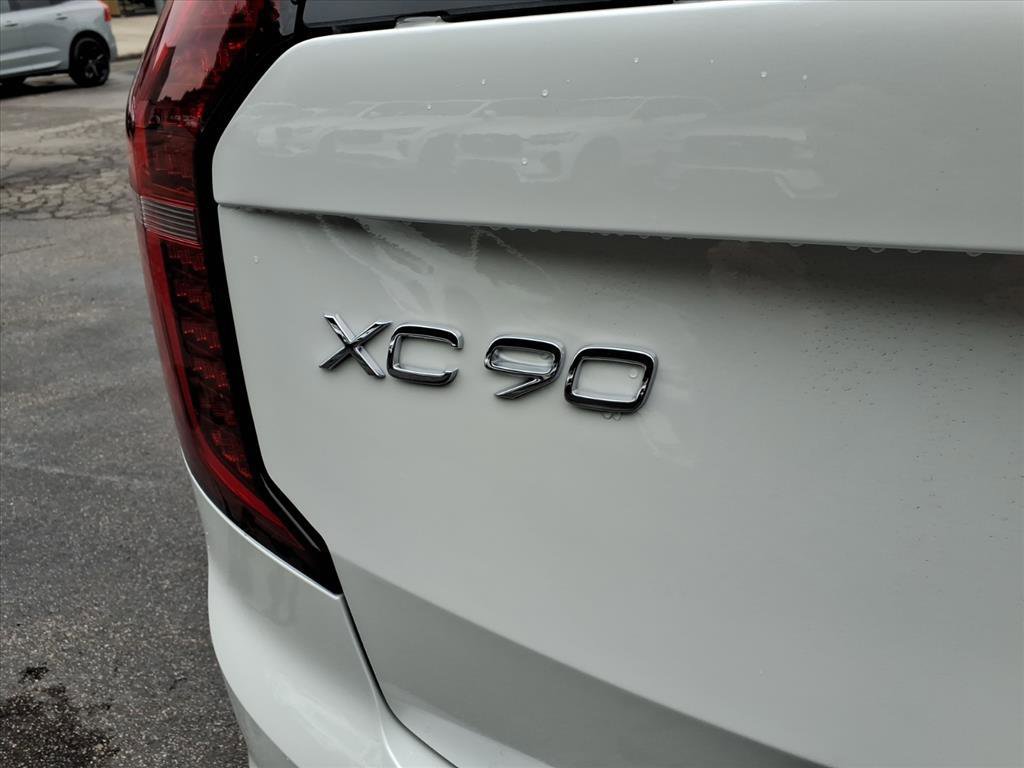 New 2026 Volvo XC90 B6 Core image 5