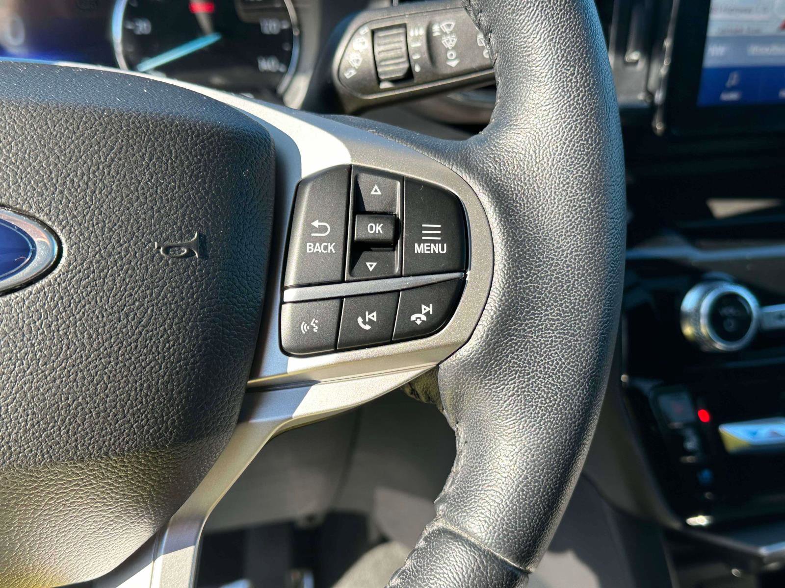 Used 2022 Ford Explorer Limited w/ Equipment Group 301A image 23