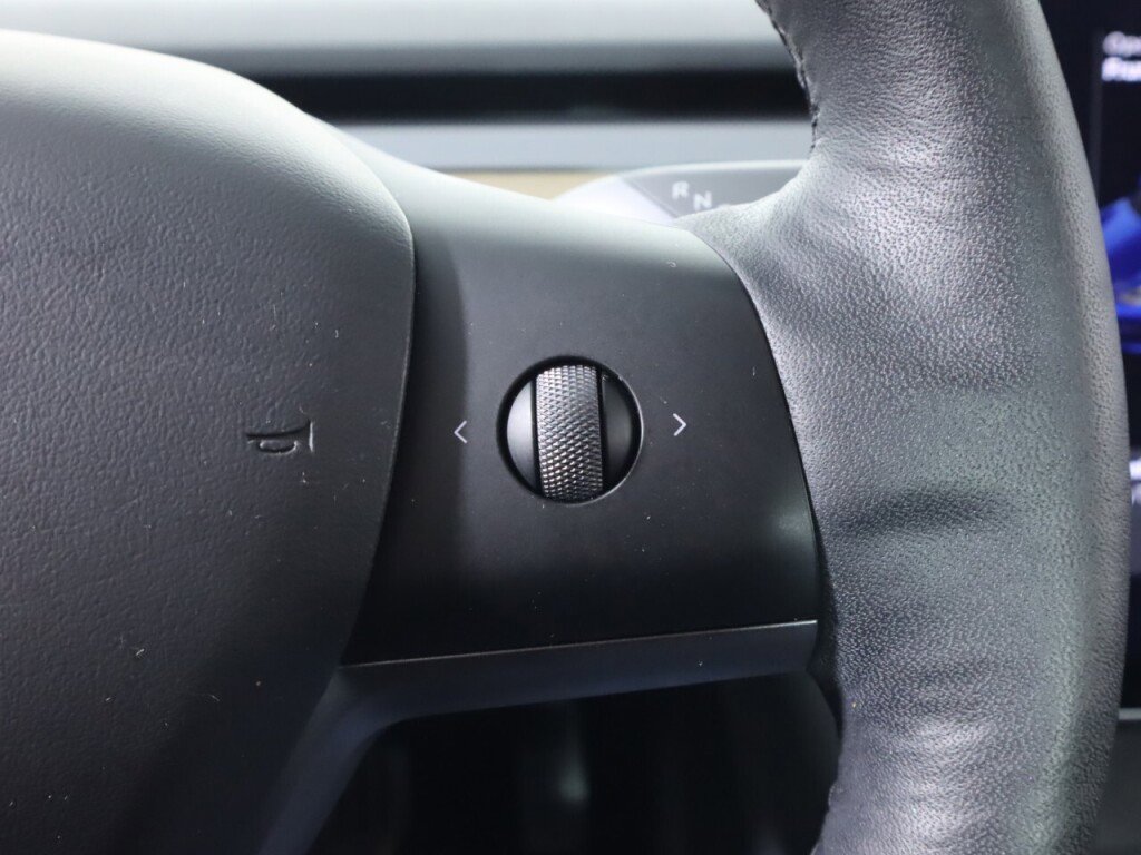 Used 2018 Tesla Model 3 Long Range image 12