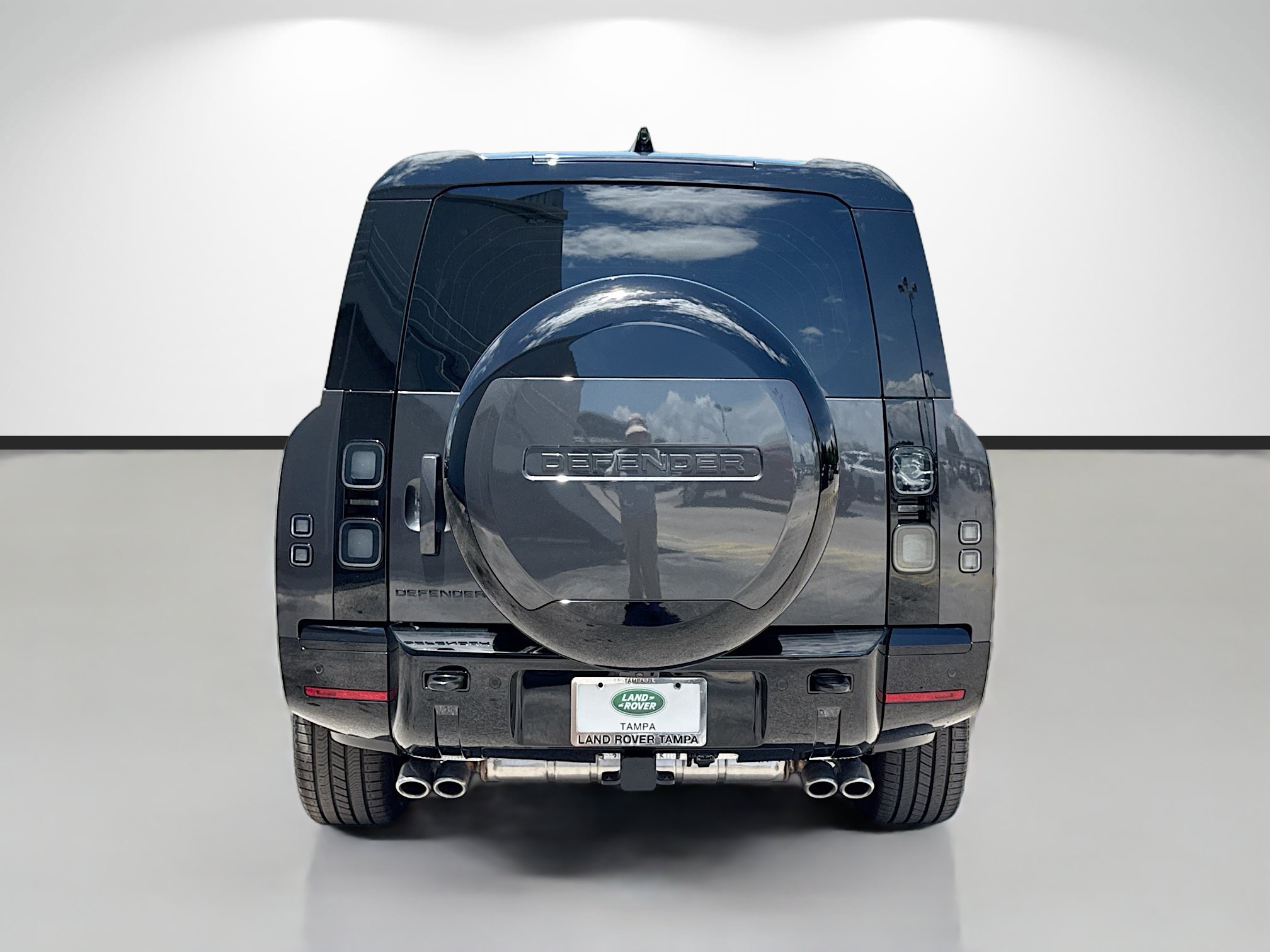 New 2026 Land Rover Defender 130 V8 AWD/4WD image 4