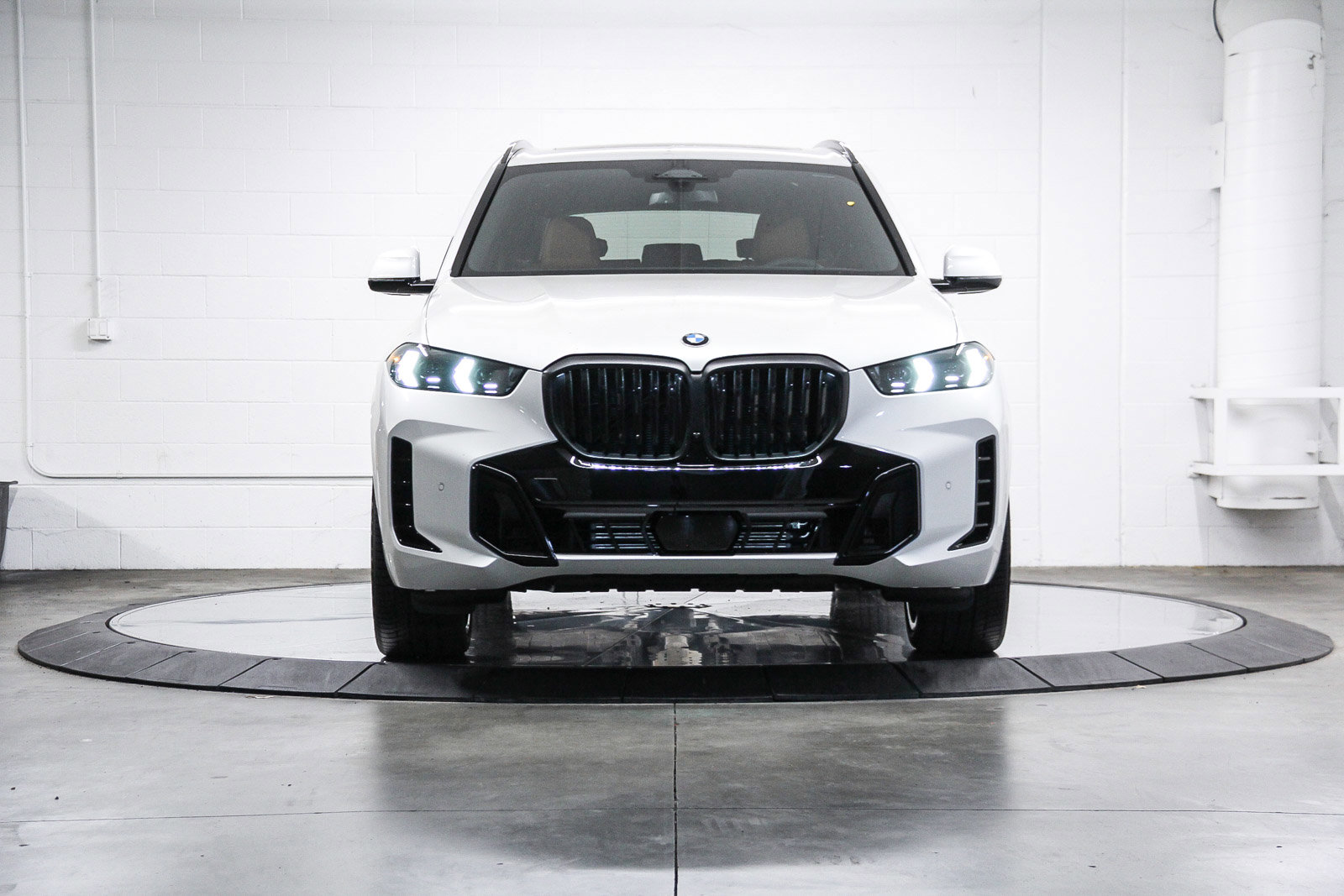 New 2026 BMW X5 sDrive40i w/ M Sport Package RWD video 2