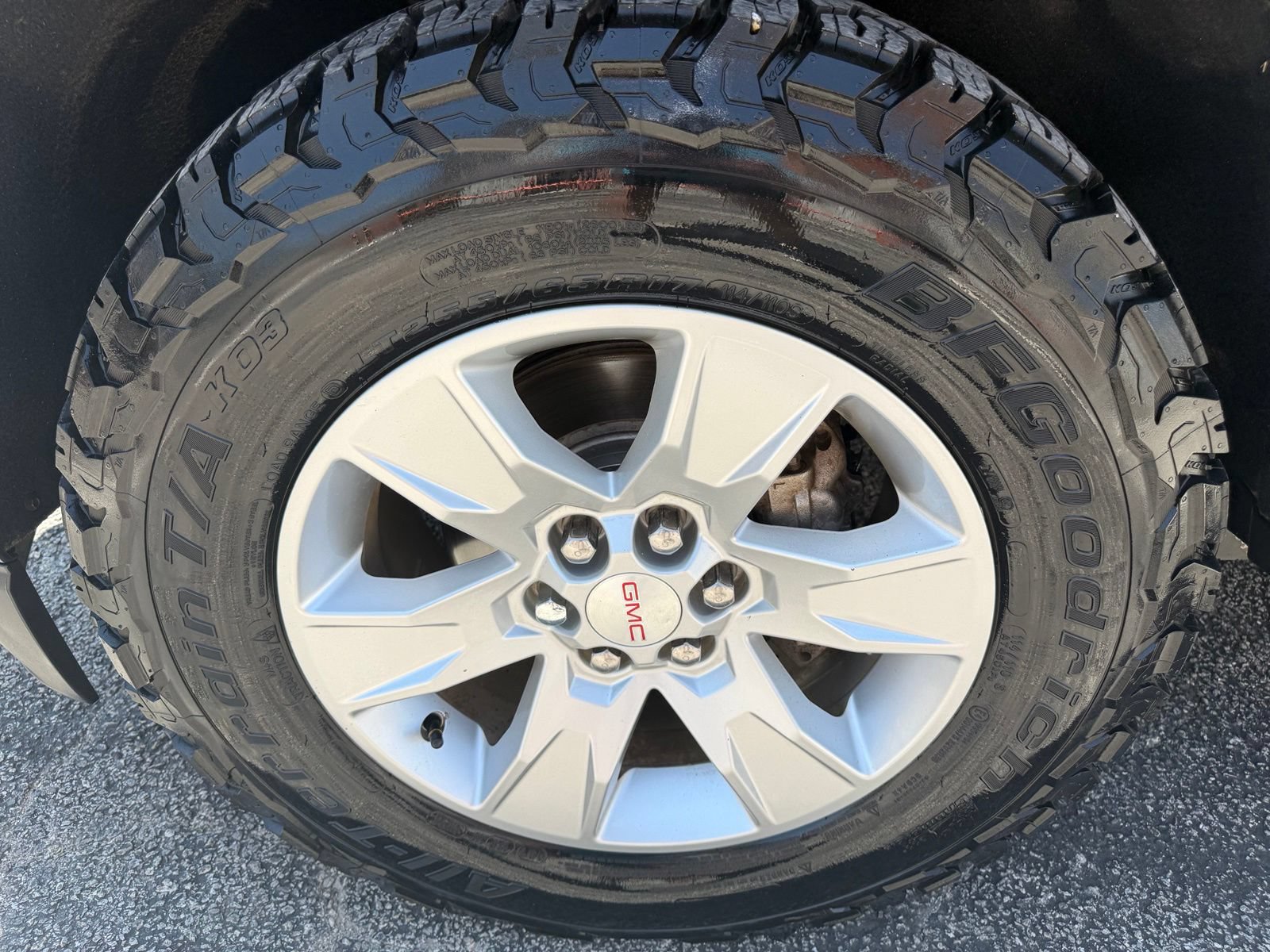 Used 2018 GMC Canyon SLE w/ SLE Convenience Package AWD/4WD image 9