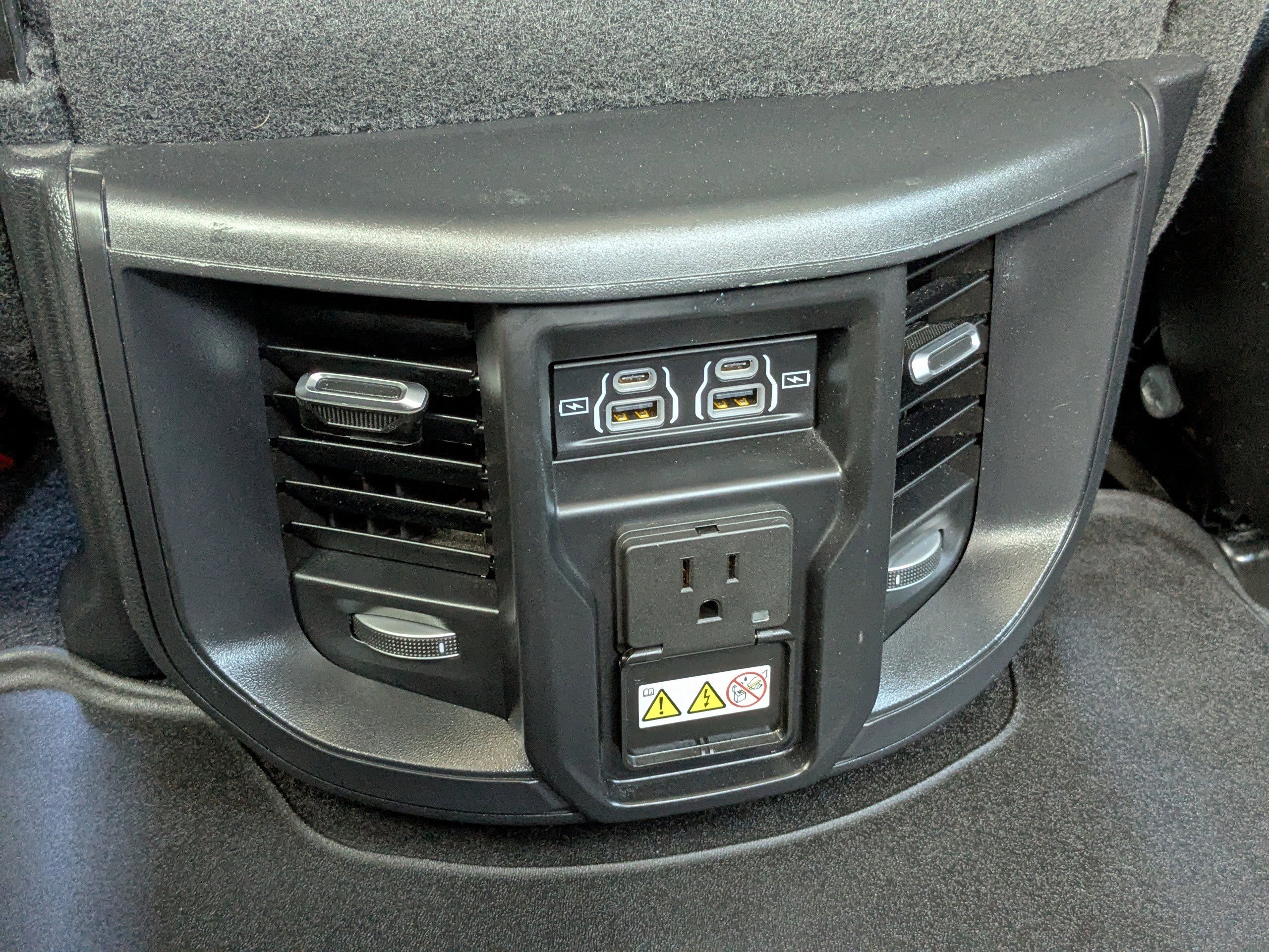 Used 2024 RAM 2500 Laramie image 14