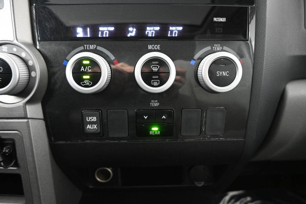 Used 2016 Toyota Sequoia SR5 AWD/4WD image 32