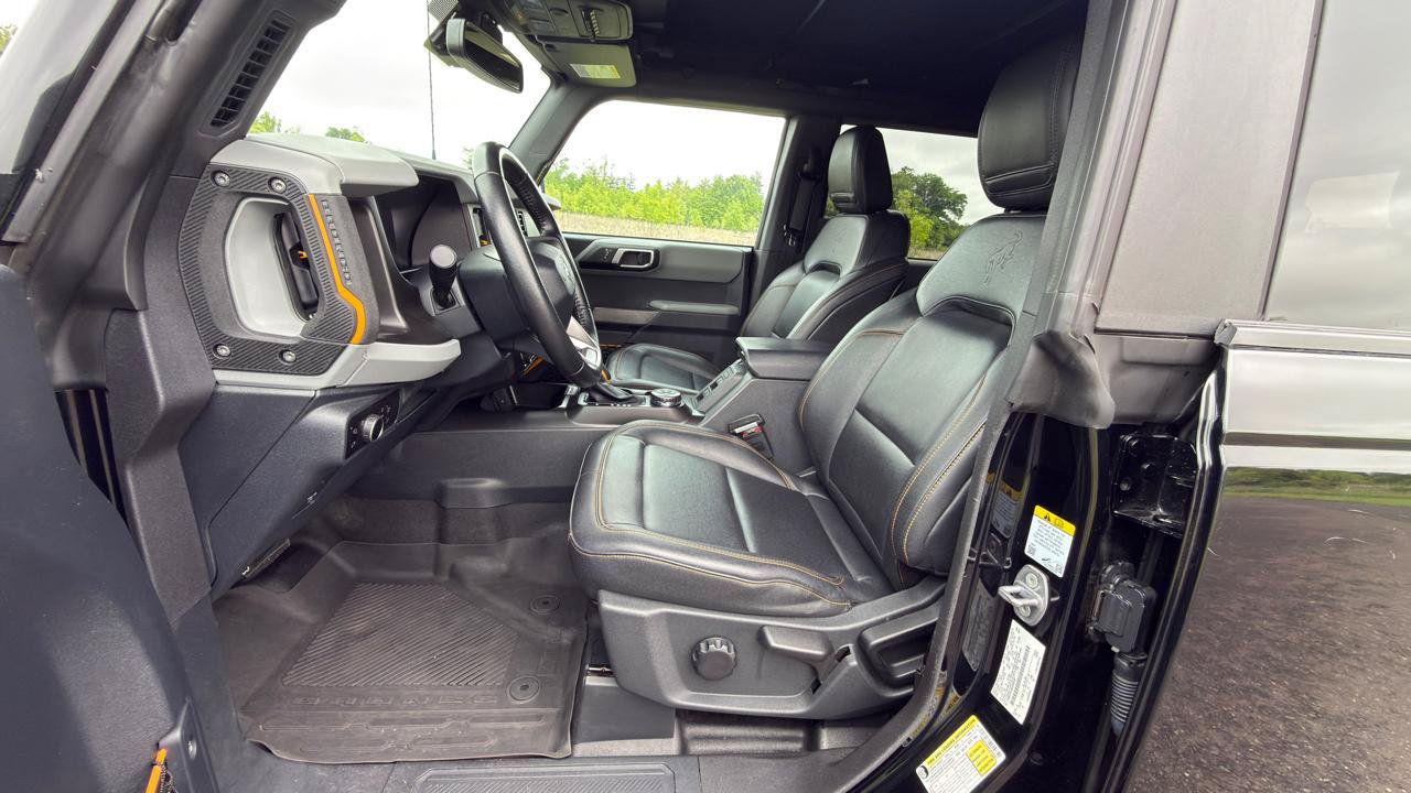 Used 2023 Ford Bronco Badlands w/ Sasquatch Package AWD/4WD image 21