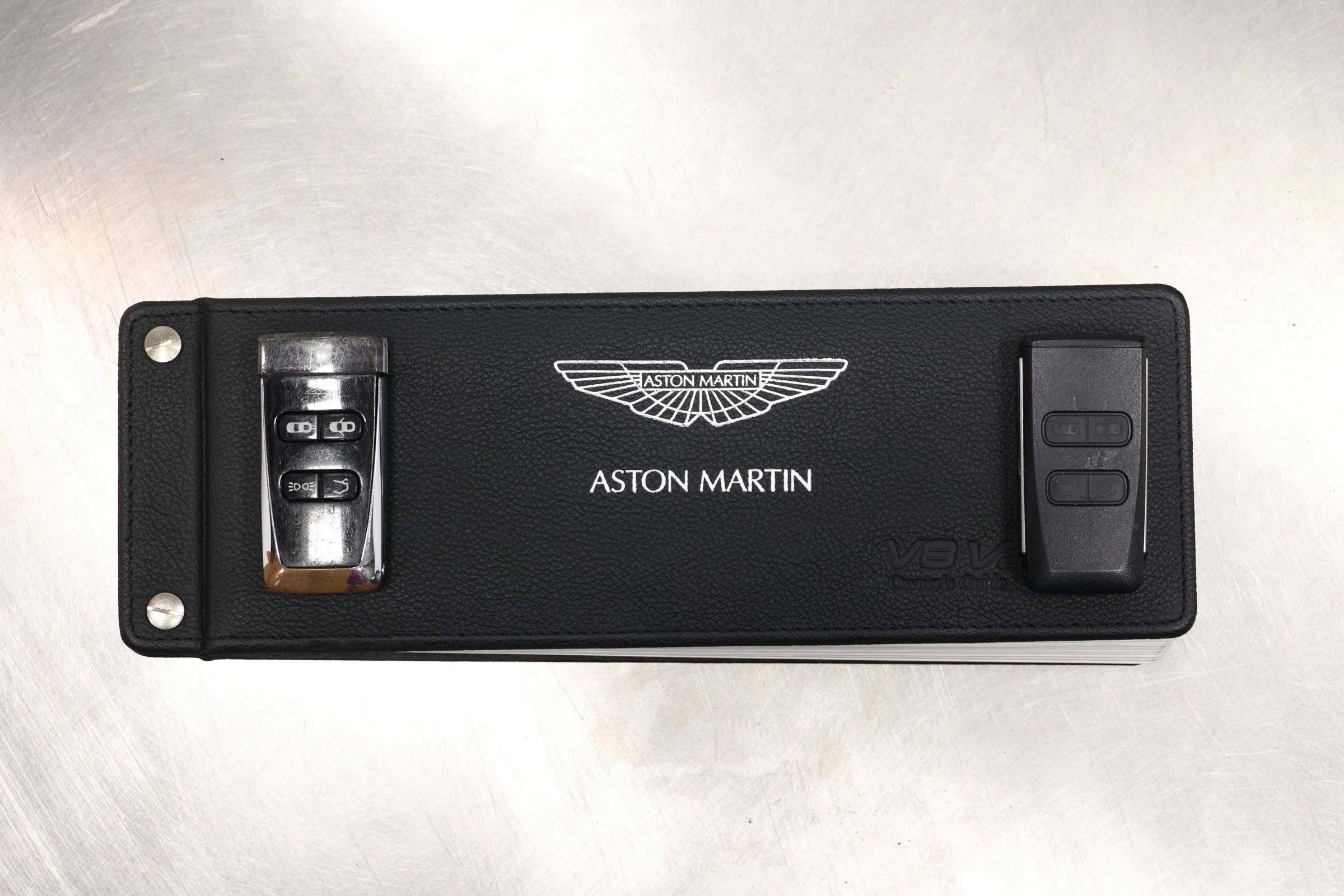 Used 2012 Aston Martin V8 Vantage Roadster image 5