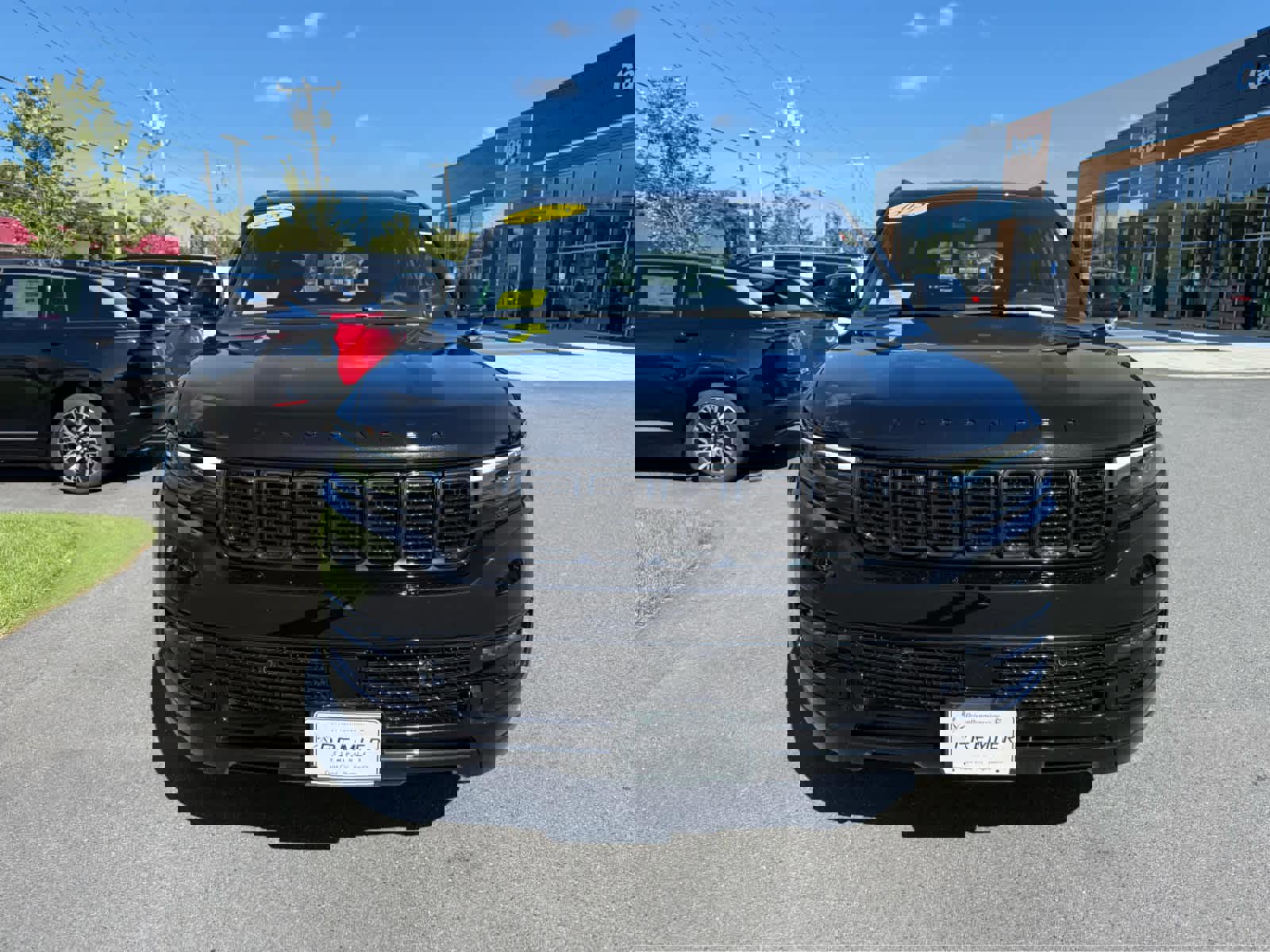 Used 2025 Jeep Wagoneer Series II image 2