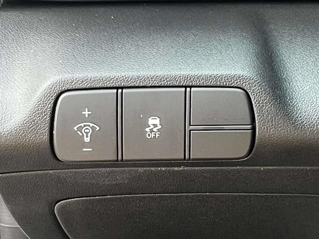 Certified 2024 Hyundai Elantra SEL FWD image 18