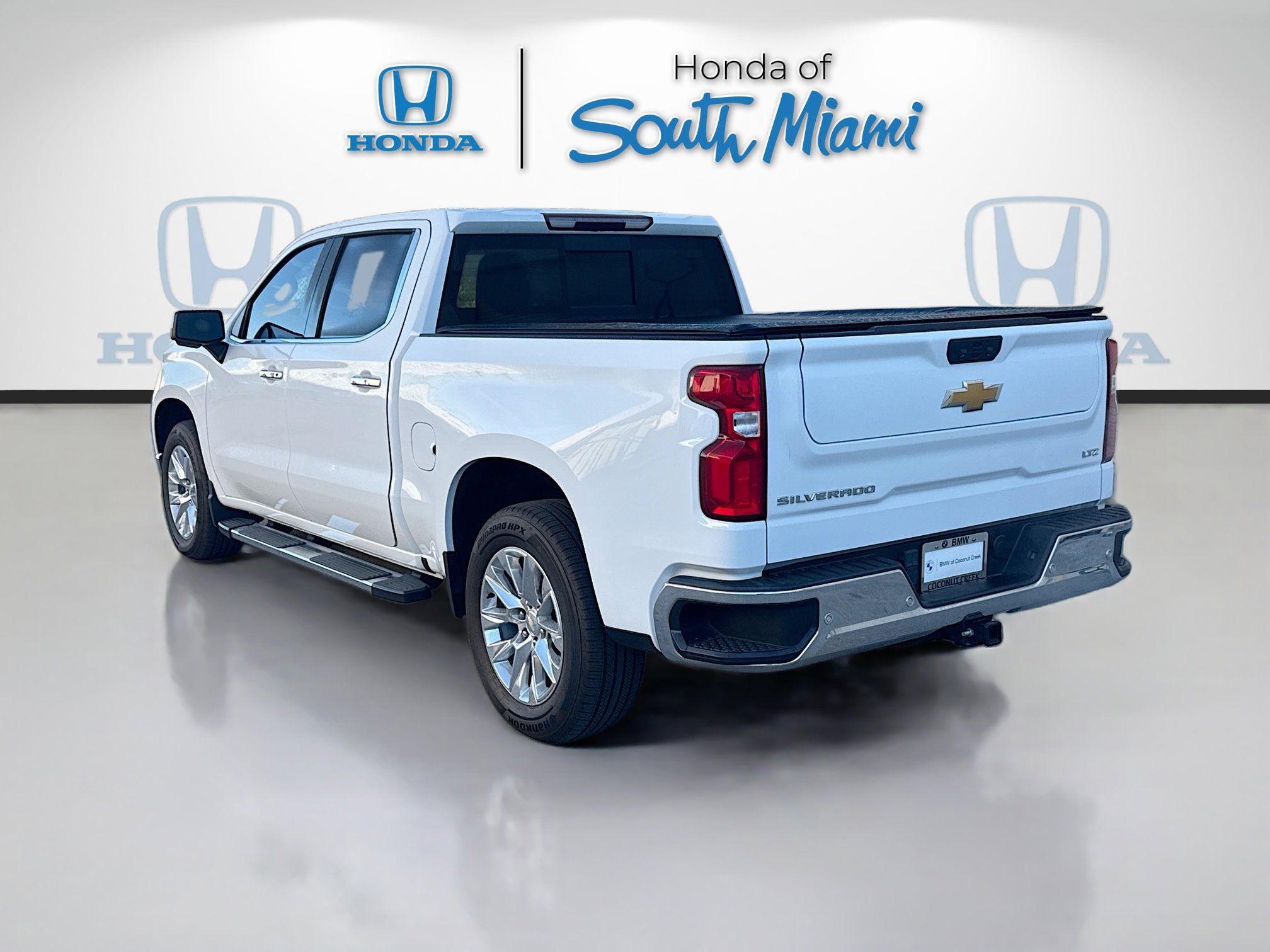 Used 2022 Chevrolet Silverado 1500 LTZ w/ LTZ Convenience Package II image 5