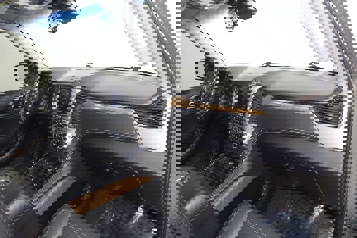 Used 2018 GMC Yukon Denali w/ Open Road Package image 43