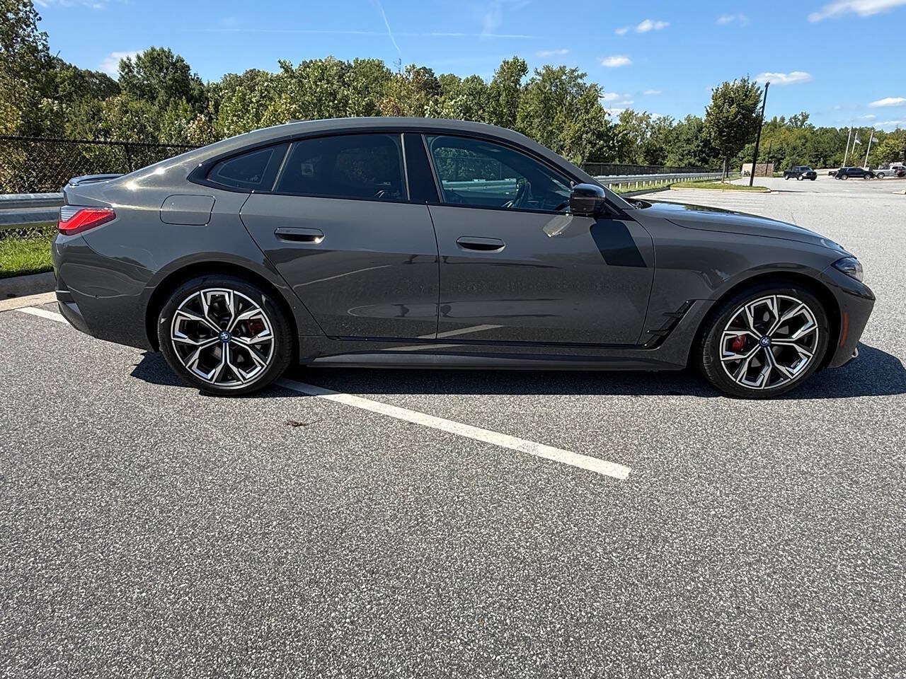 Used 2023 BMW i4 eDrive40 w/ M Sport Package RWD image 9