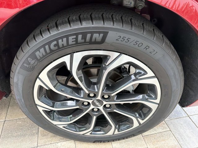 Certified 2025 Lincoln Nautilus Reserve AWD/4WD image 34