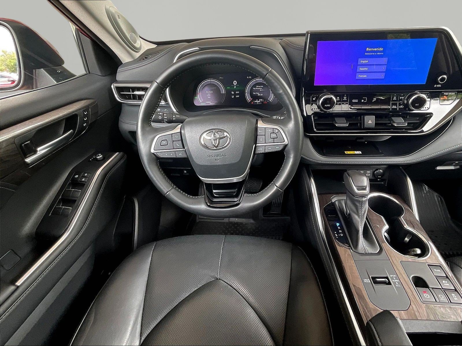 Used 2023 Toyota Highlander Limited AWD/4WD image 8