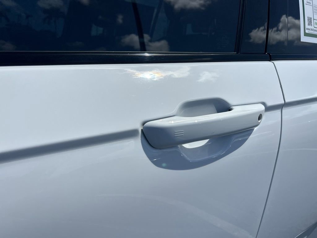 Certified 2023 Jeep Grand Cherokee Limited w/ Luxury Tech Group II image 21