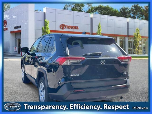 Used 2025 Toyota RAV4 LE AWD/4WD image 8