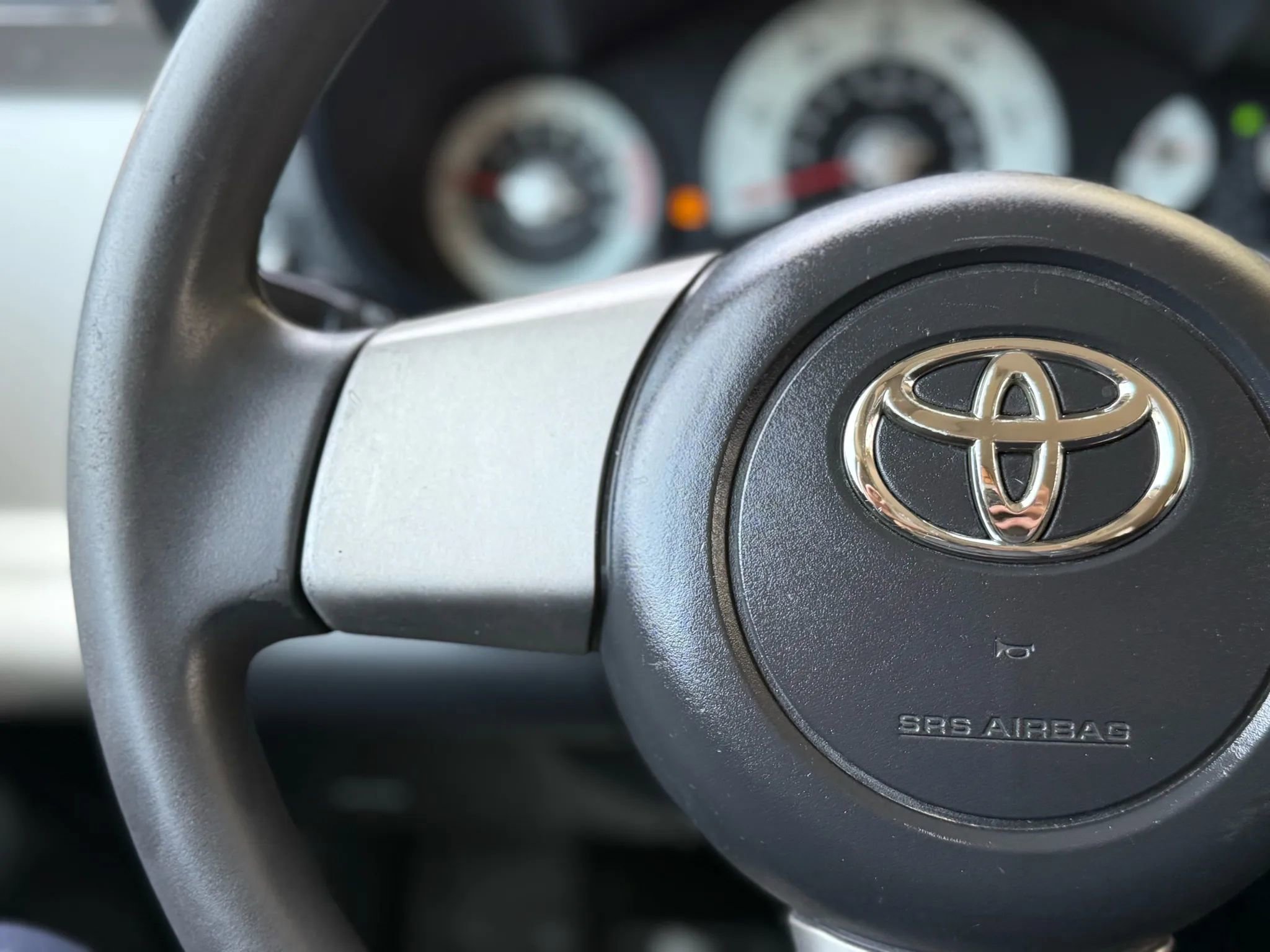 Used 2010 Toyota FJ Cruiser 4WD image 26