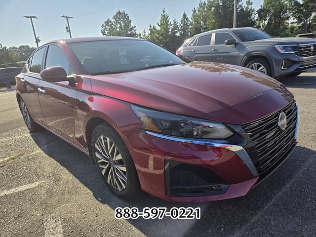 Used 2024 Nissan Altima 2.5 SV w/ SV Premium Package FWD image 7