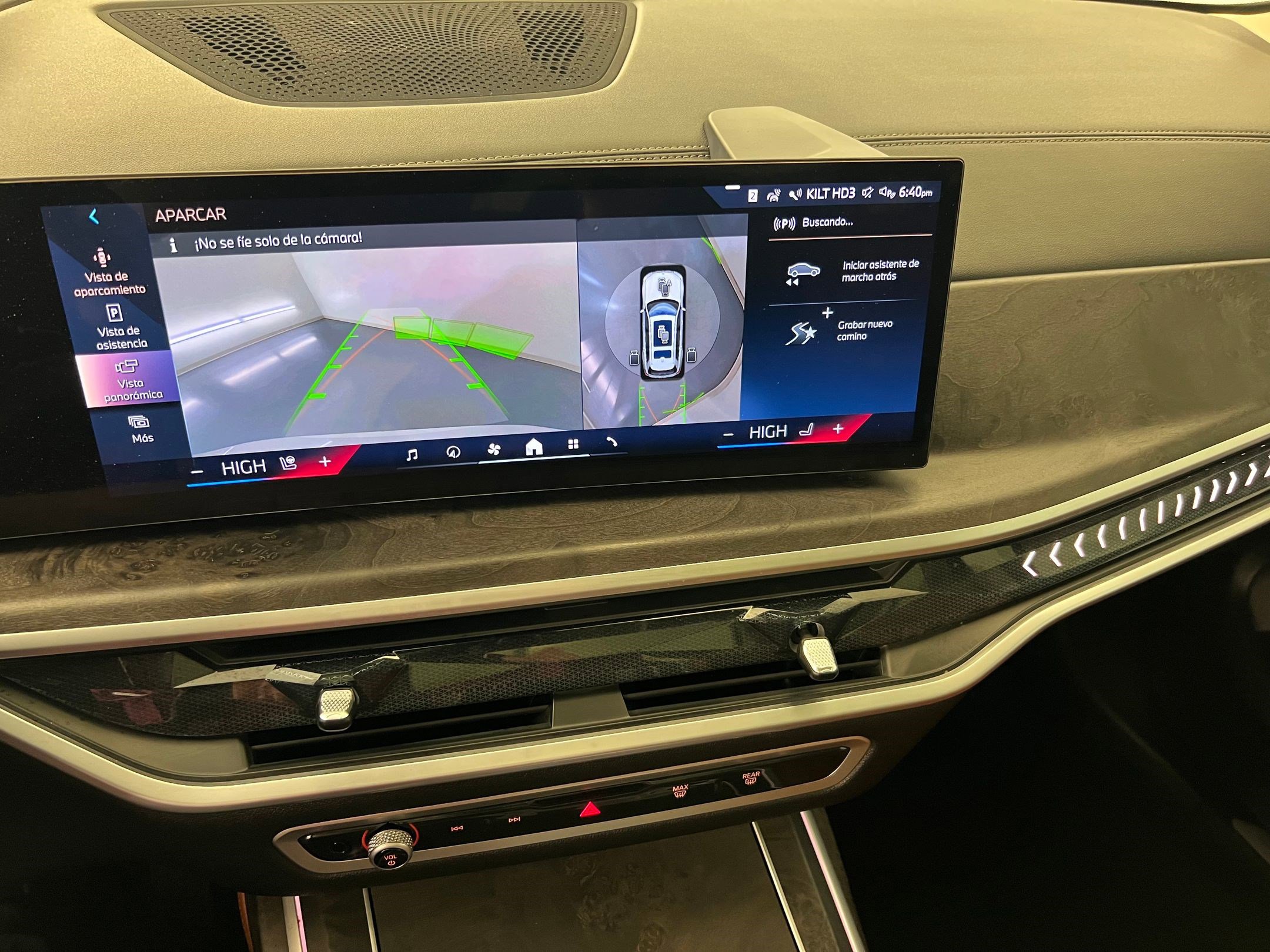 Used 2025 BMW X7 xDrive40i image 30