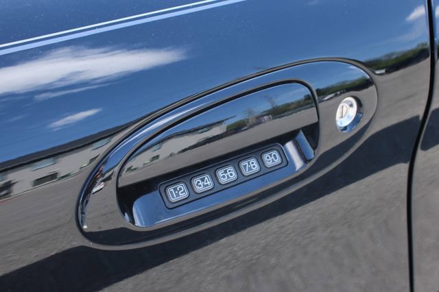 Used 2005 Mercury Sable LS image 9