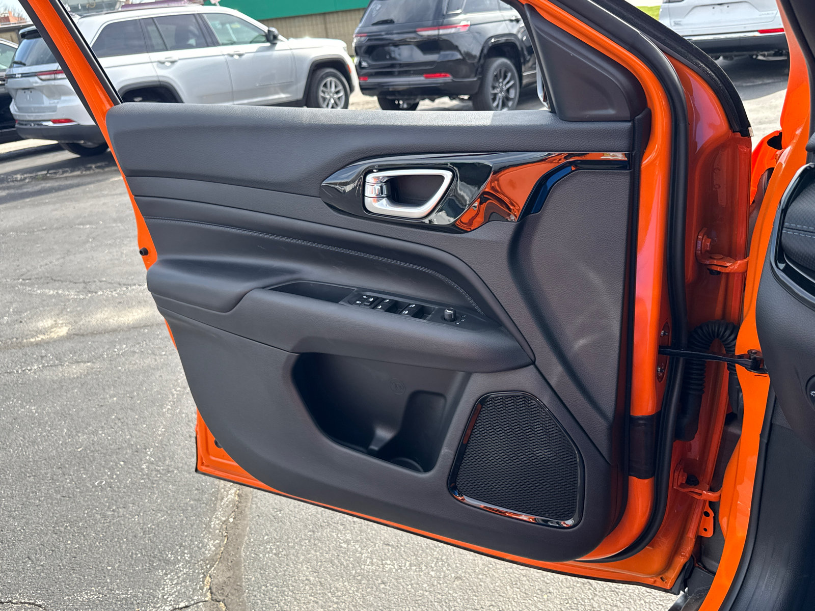 New 2026 Jeep Compass Latitude AWD/4WD image 16