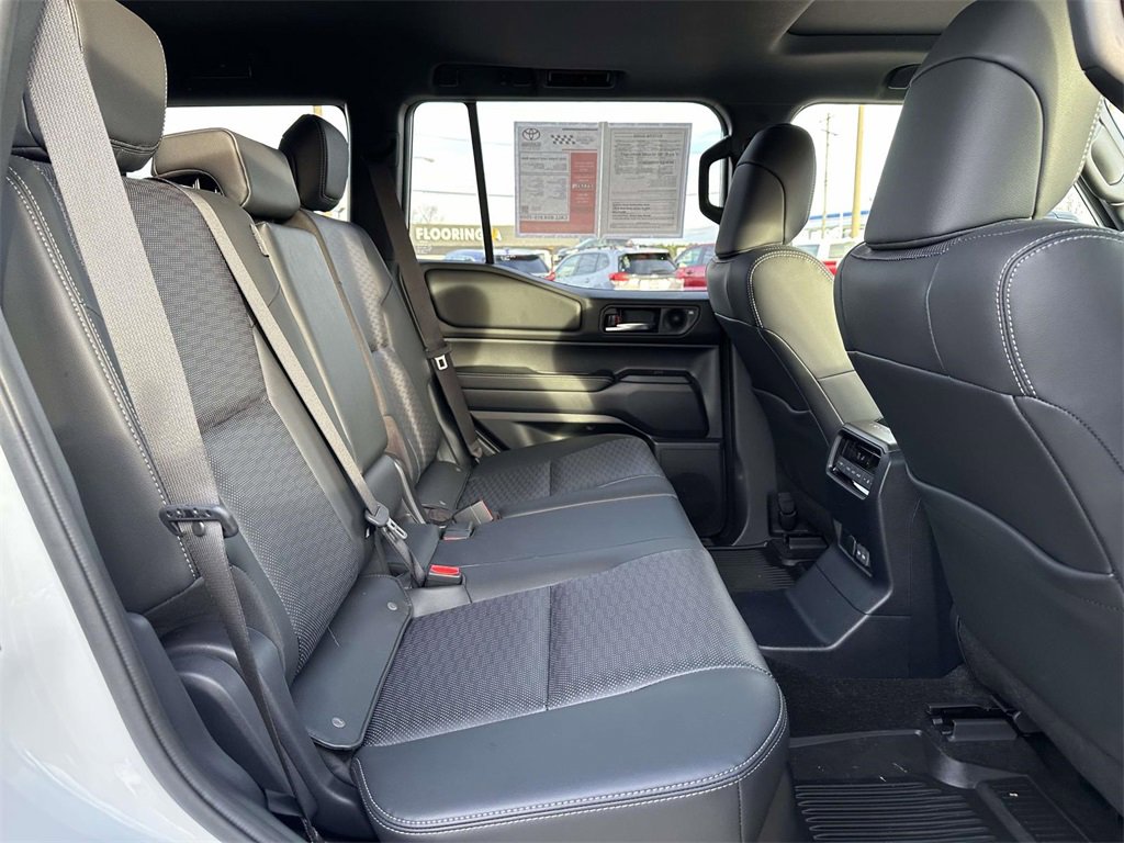 Used 2025 Toyota Land Cruiser image 15