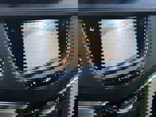 Used 2017 Cadillac XT5 Luxury w/ Driver Awareness Package image 19