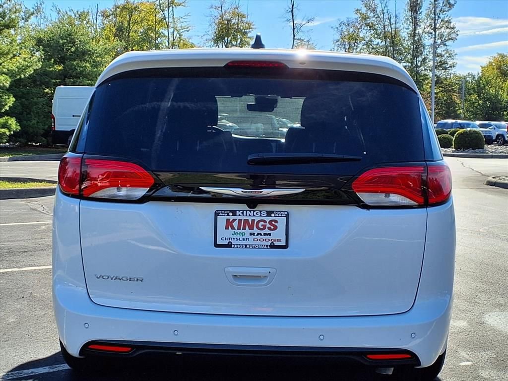 New 2026 Chrysler Voyager LX image 25