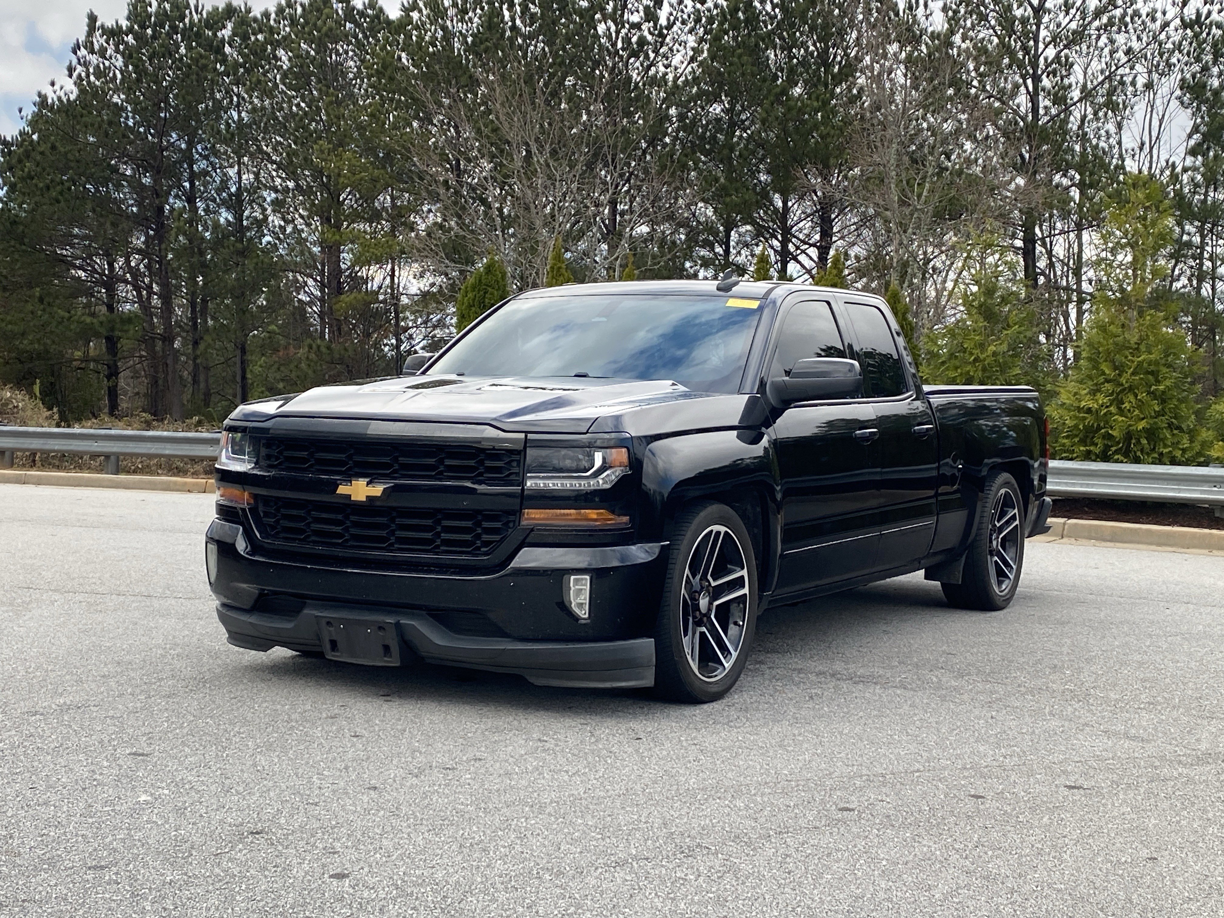 Used 2017 Chevrolet Silverado 1500 LT w/ All Star Edition image 13