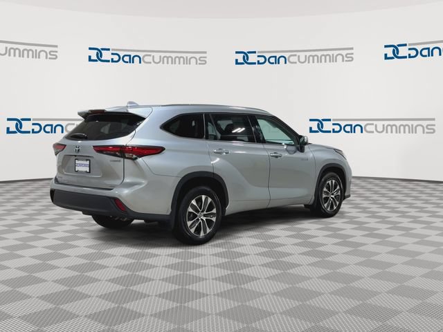 Used 2020 Toyota Highlander XLE AWD/4WD image 8