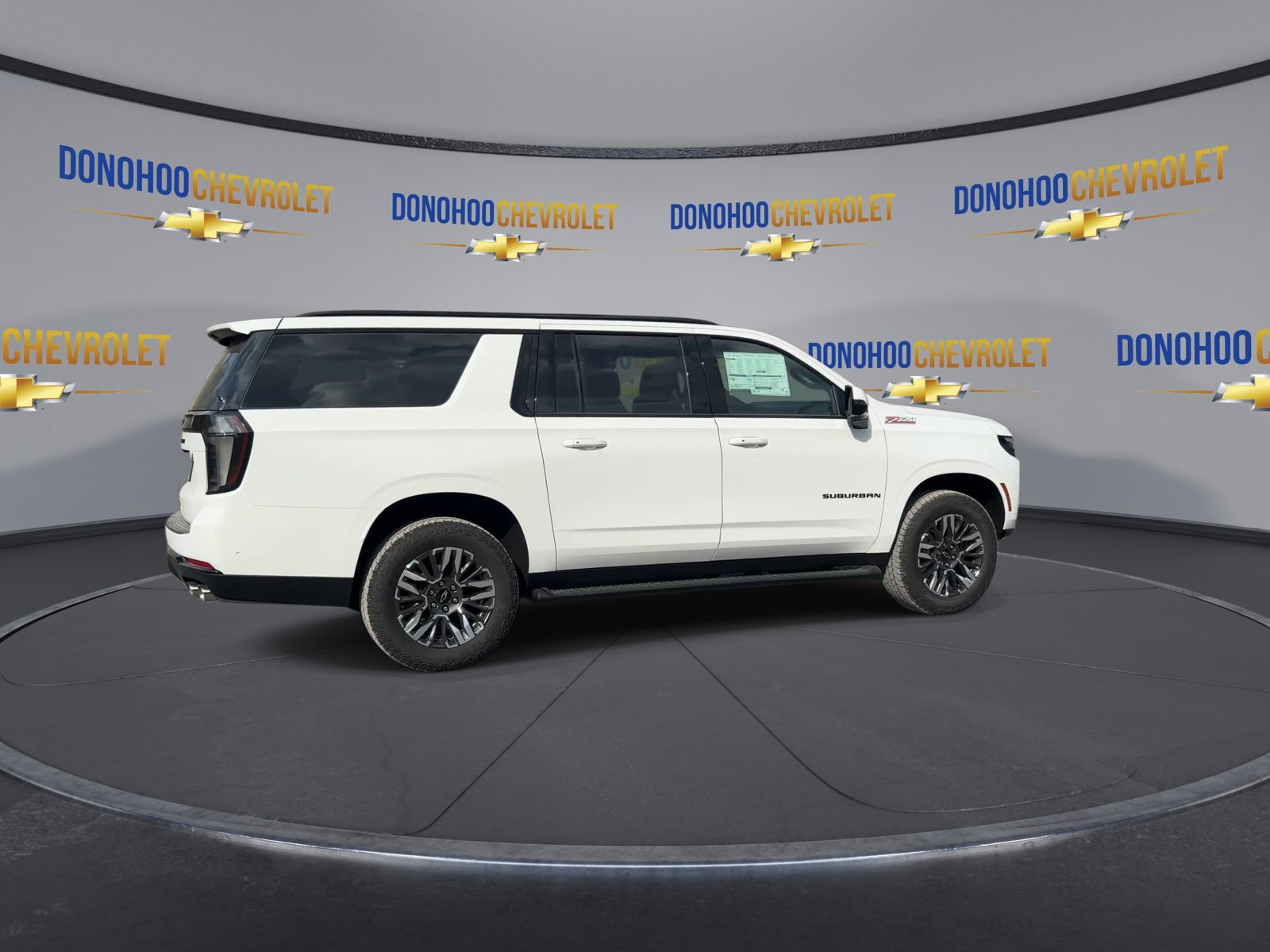 New 2026 Chevrolet Suburban Z71 w/ Comfort Package AWD/4WD image 9