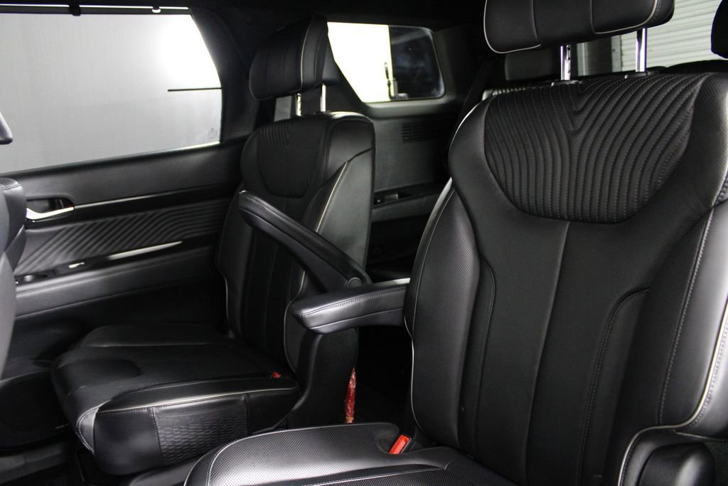 Used 2023 Hyundai Palisade Calligraphy w/ Cargo Package image 21