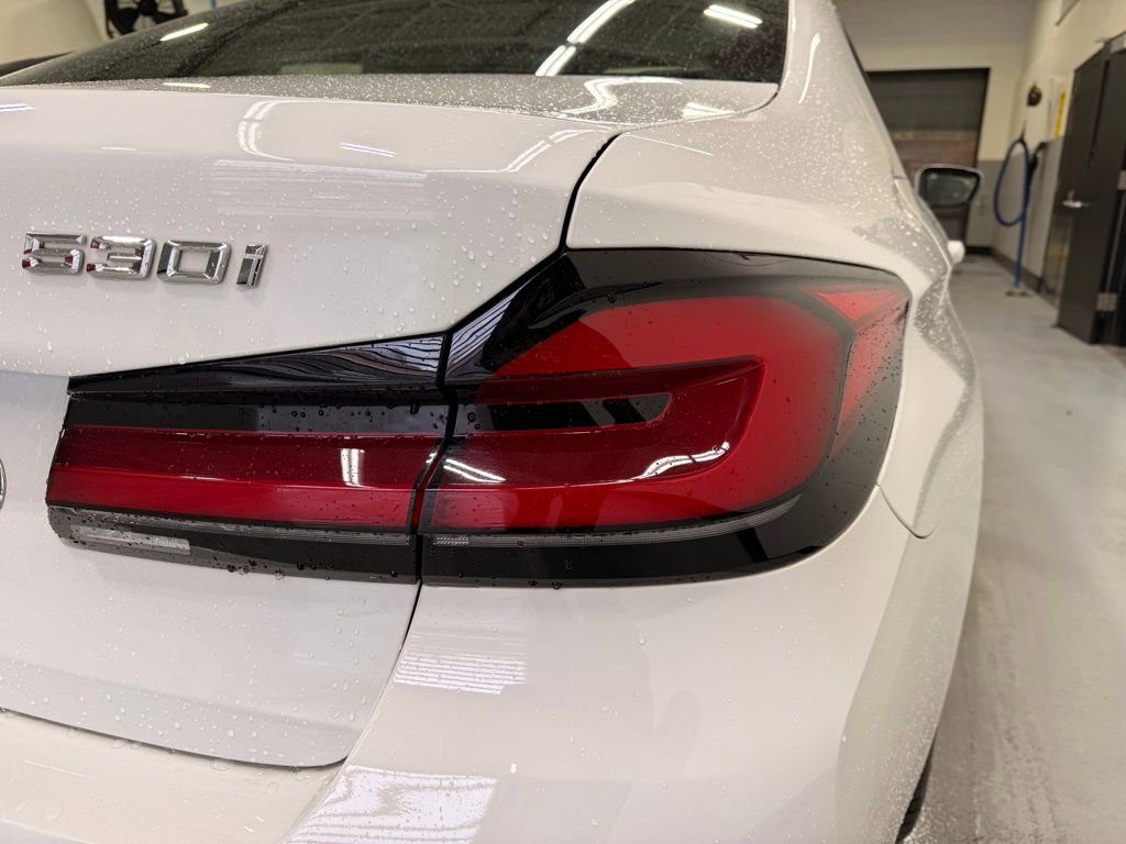 Used 2023 BMW 530i xDrive w/ Premium Package image 5