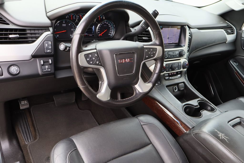 Used 2018 GMC Yukon XL SLT w/ Premium Edition RWD image 12
