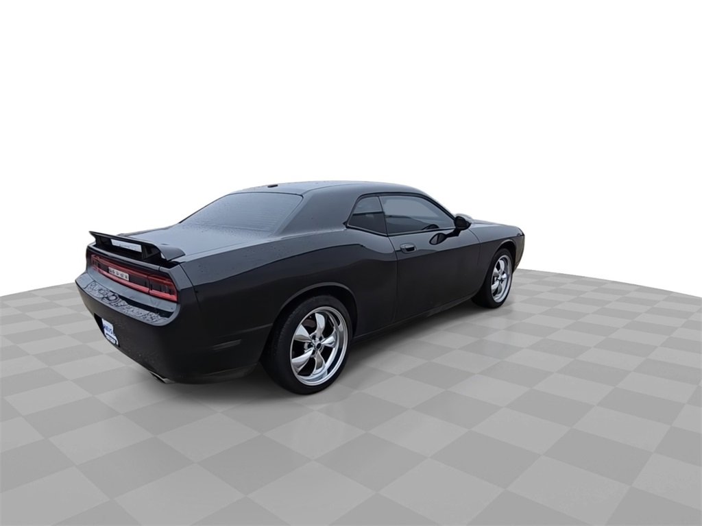 Used 2010 Dodge Challenger R/T image 8